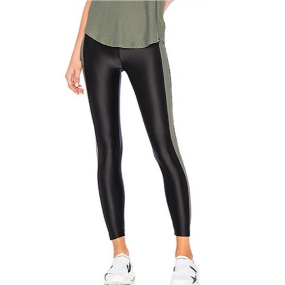 Koral Dynamic Duo Energy Leggings in black / agave - Picture 6 of 7